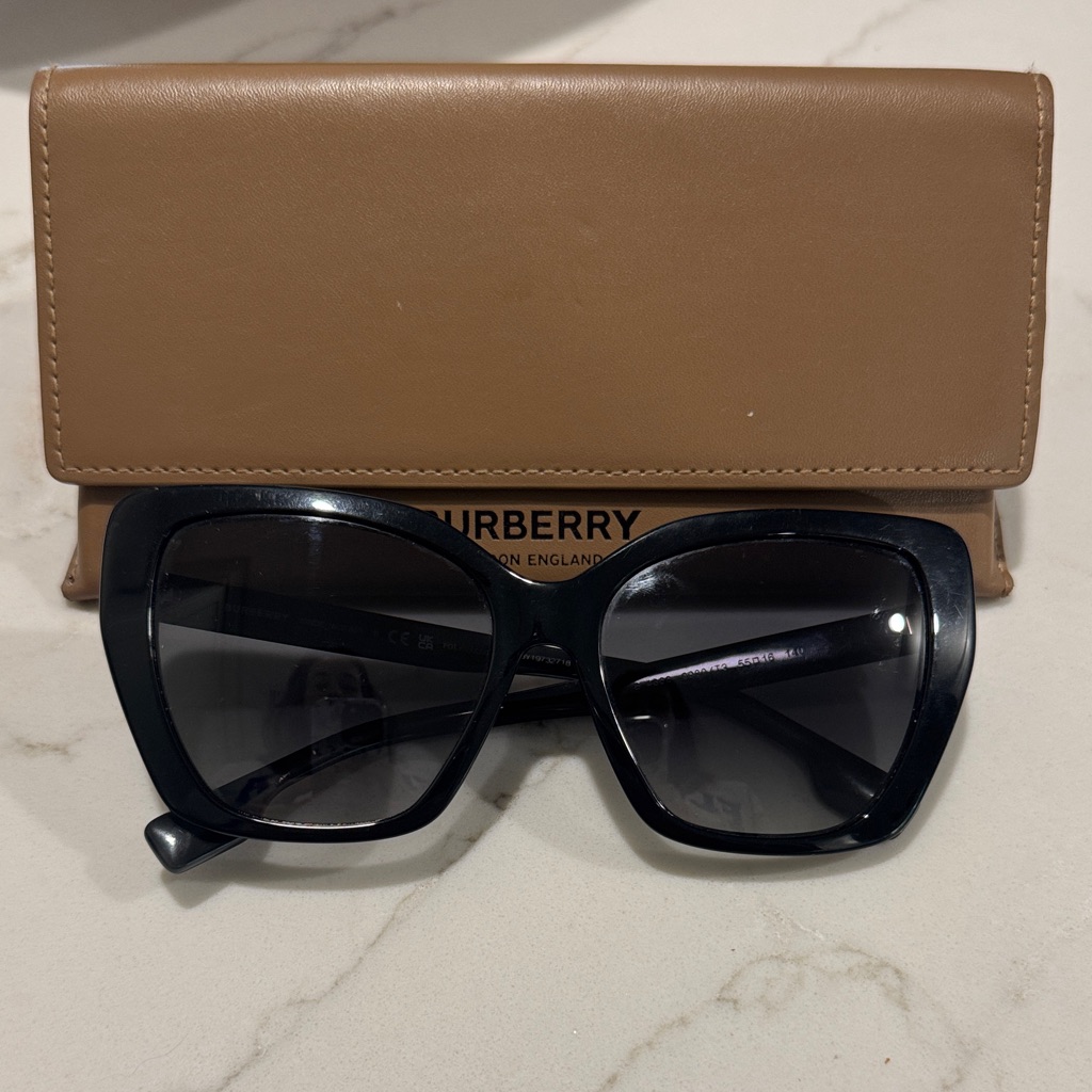 Burberry Black Sunglasses With Tan Case